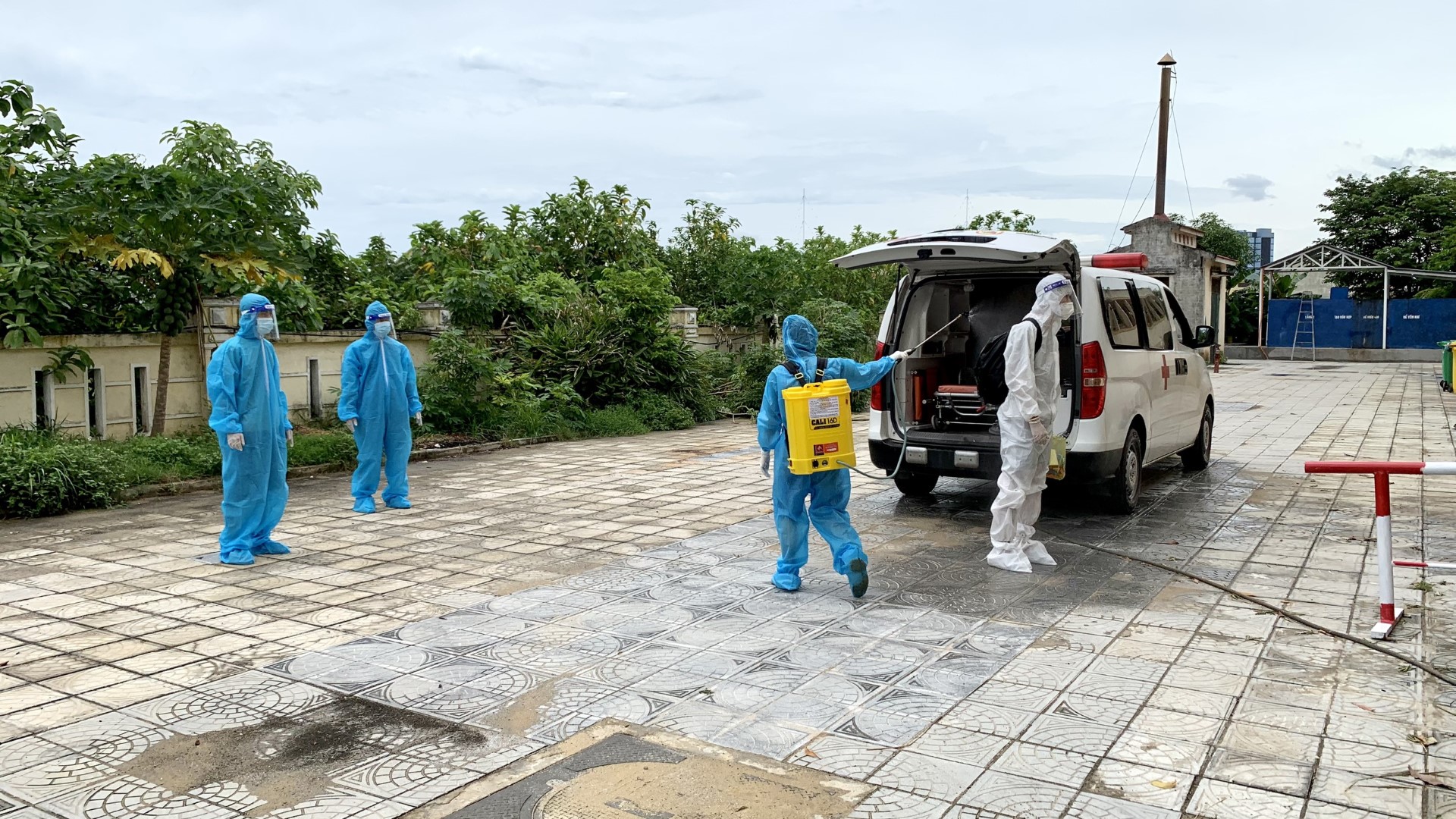 1 8.Bệnh ca 3 Large