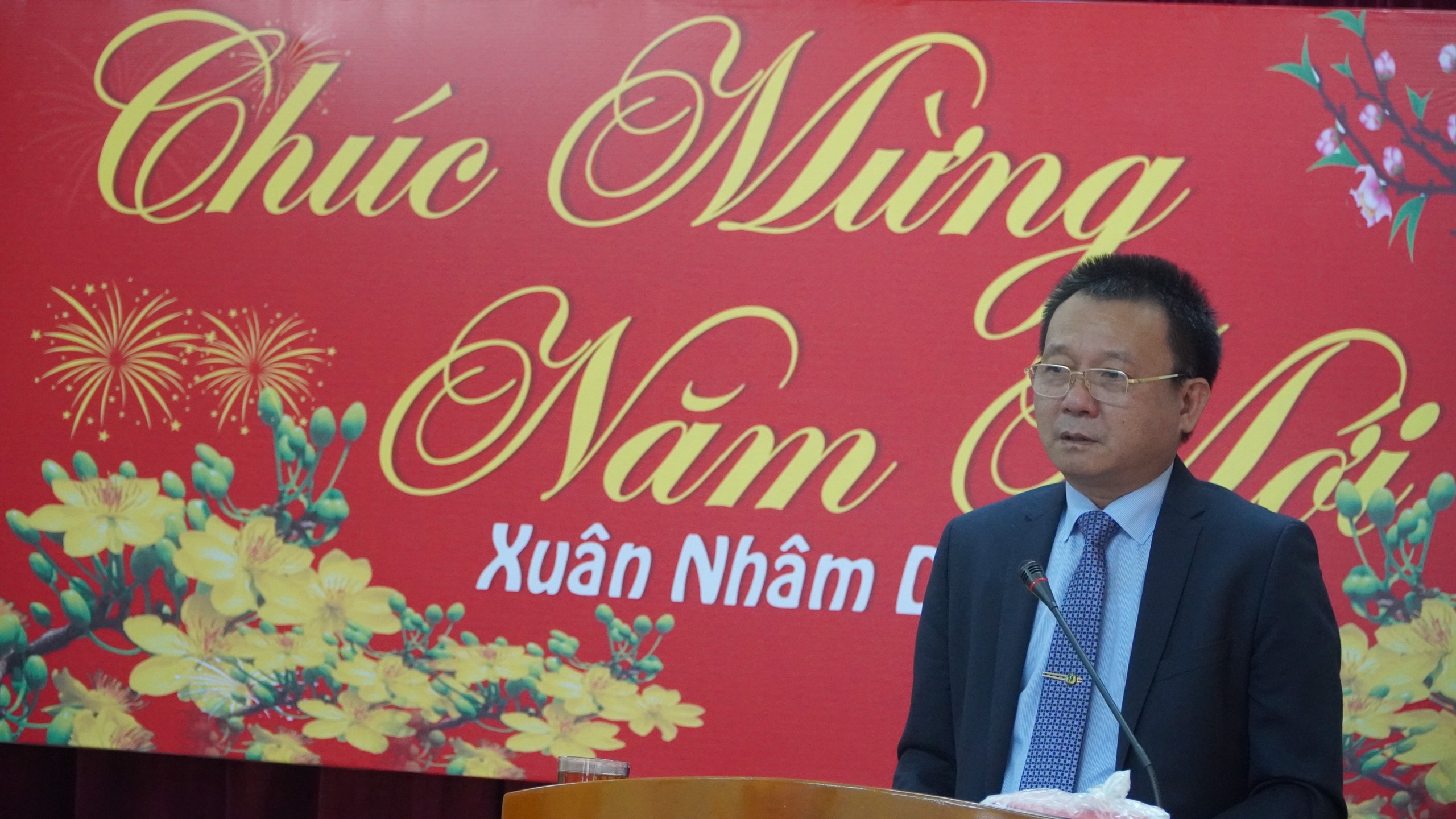 1 anh Đỗ Quốc Tiệp Giám đốc CDC Quảng Bình phát biểu chúc mừng