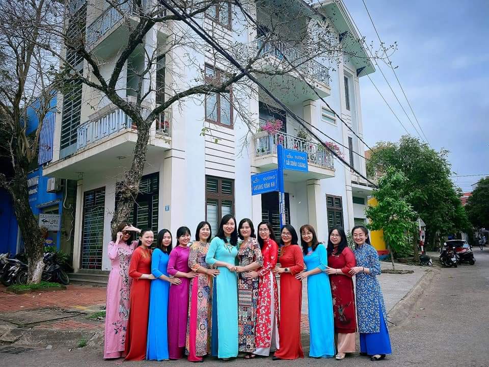 chị em sở y tế tuần lễ áo dài 2021