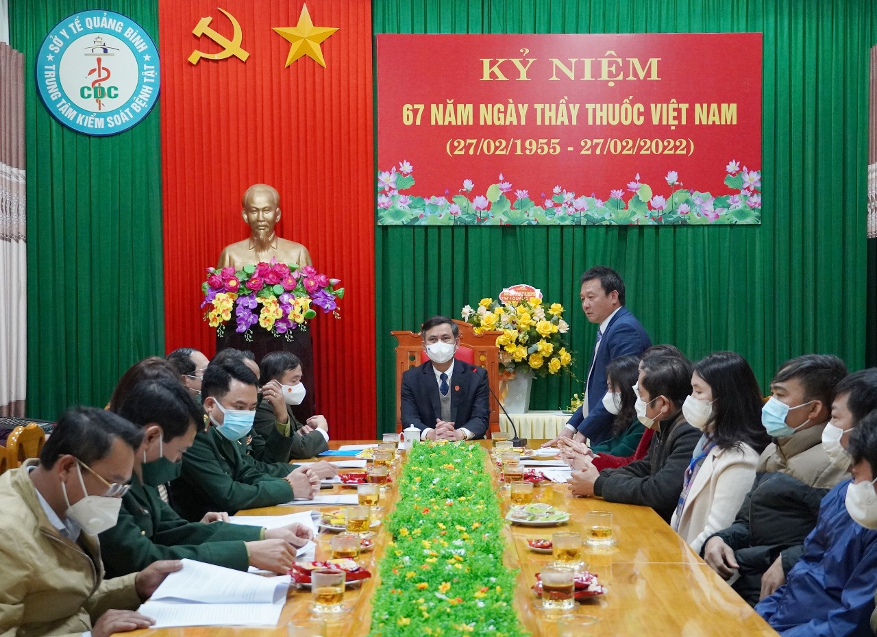 Bs Đỗ Quốc Tiệp Giám đốc Trung tâm Kiểm soát bệnh tật báo cáo các hoạt động của đơn vịjpg