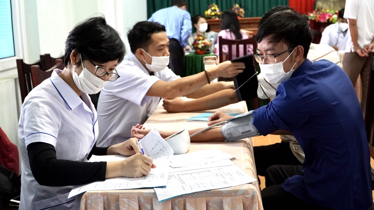 CDC Quảng Bình khám sức khoẻ cho nhân viên Công ty Cổ phần Bia Hà Nội Quảng Bình2