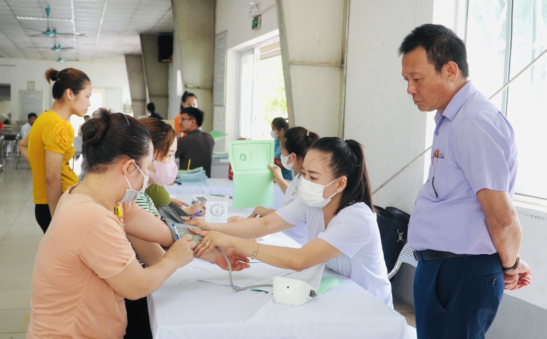 CDC_Quảng_Bình_khám_sức_khỏe_cho_nhân_viên_Công_ty_Cổ_phần_Dệt_may_Huế_-_Chi_nhánh_Quảng_Bình.jpg