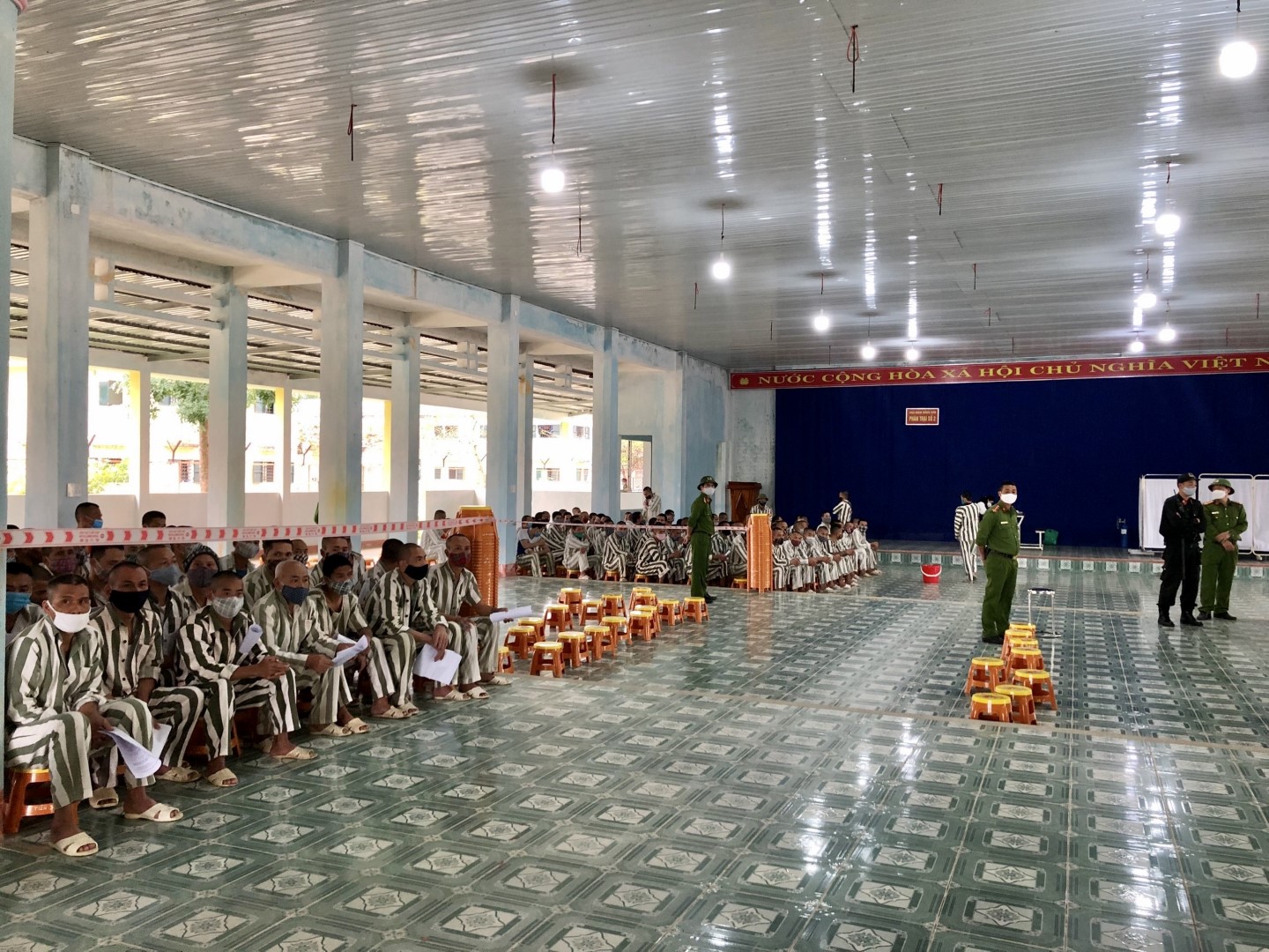 CDC Quảng Bình triển khai chiến dịch tiêm chủng mùa Xuân tại Trại giam Đồng Sơn. Custom