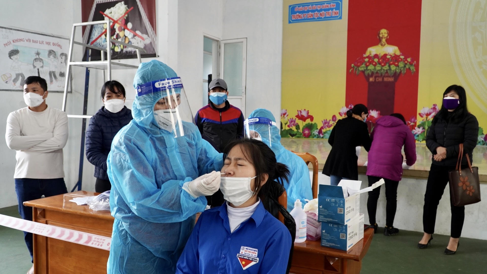 Khẩn trương triển khai các biện pháp khống chế nguồn lây nhiễm tại Trường THPT dân tộc nội trú tỉnh Quảng Bình6