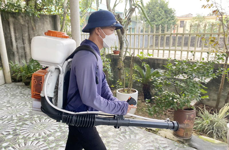 Lưu ý những nơi chứa loăng quăng bọ gậy phát sinh nguồn muỗi gây bệnh SXH cần được làm sạchjpg