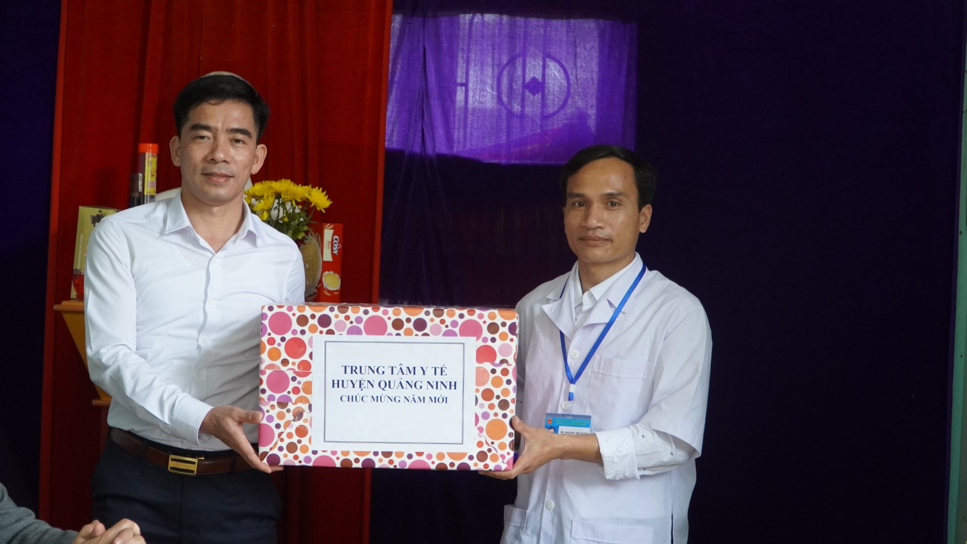 Một số hình ảnh hoạt động tại buổi đến thăm xã Trường Sơn4 Custom