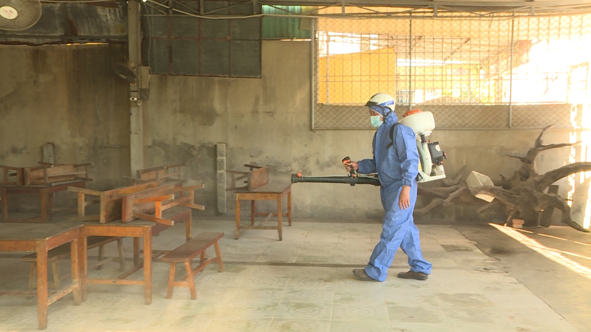 NT 2350 01.00 01 00 01.Still002