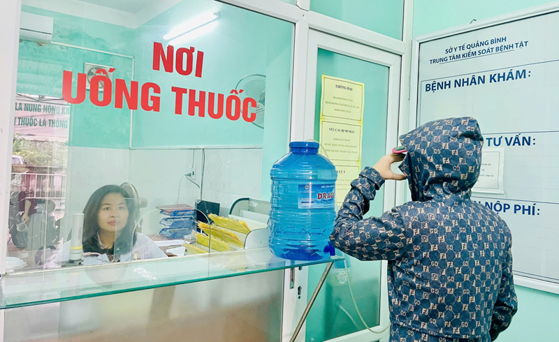 Người nghiện ma túy kiên trì điều trị nghiện các chất dạng thuốc phiện bằng thuốc thay thế methadone tại CDC tỉnhjpg