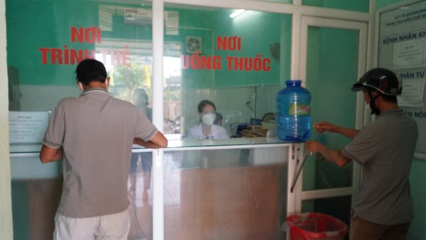 Nhìn những con người từ vực thẳm của hoang mang dần tự tin vào bản thân để đương đầu bệnh tật chị càng thấy công việc mình đang làm thêm ý nghĩajpg