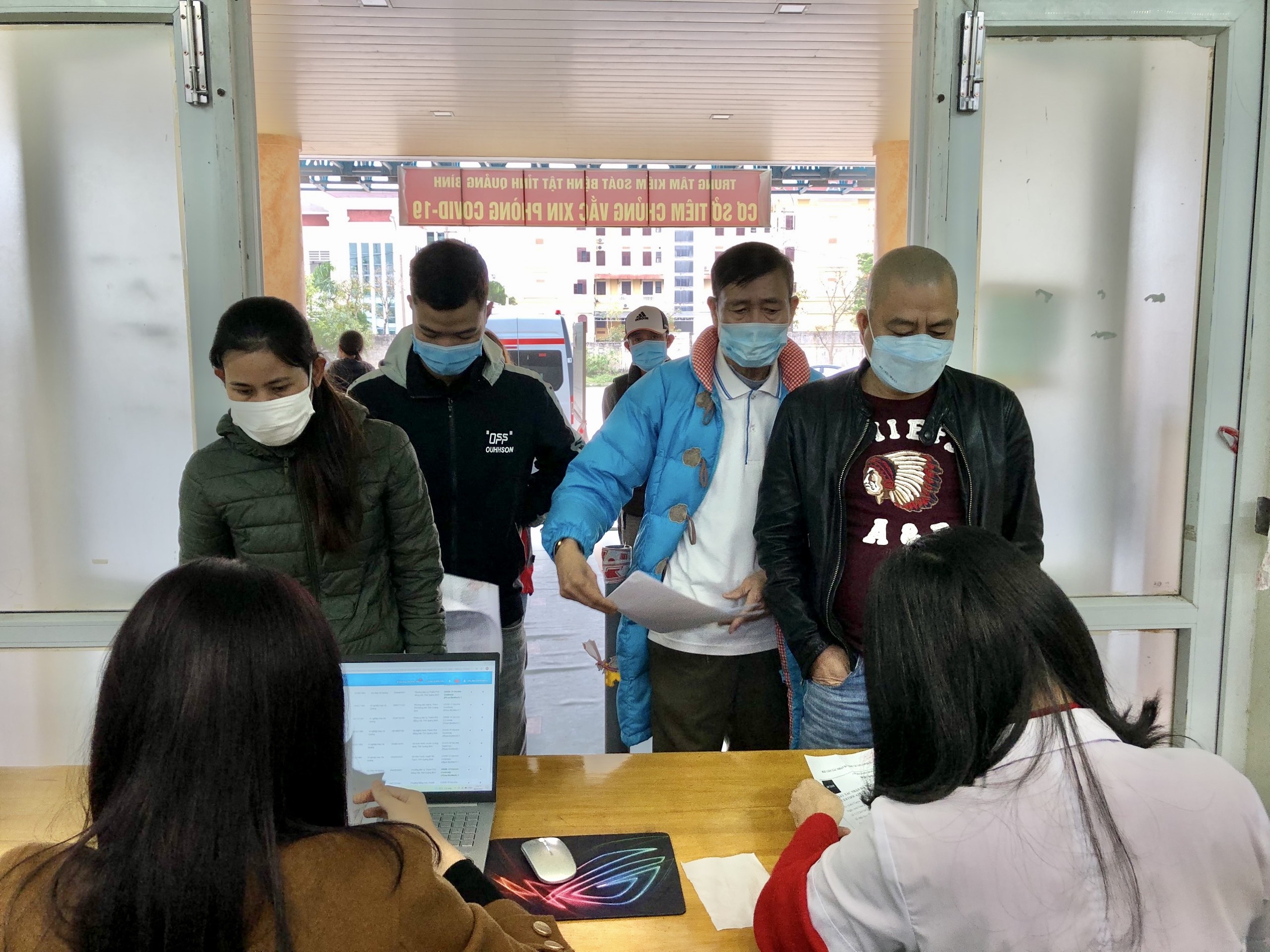 Quy trình tiêm chủng được triển khai kiểm soát chắt chẽ theo đúng quy định của Bộ Y tếjpeg