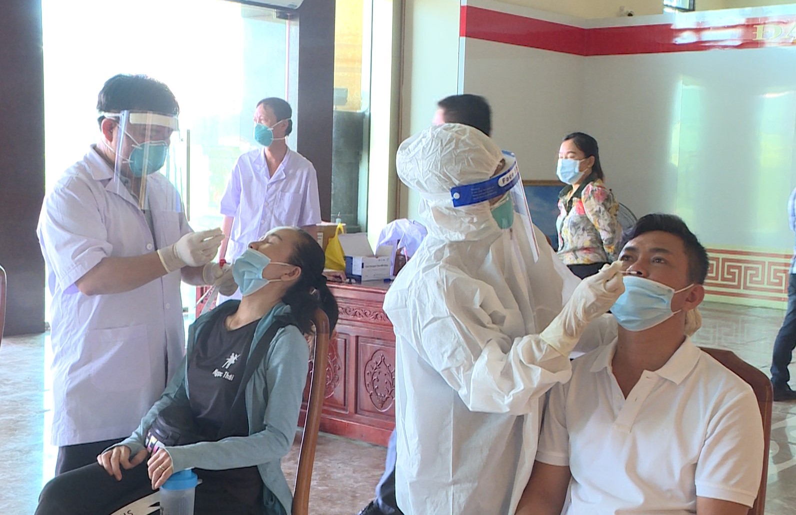 Sequence 04.00 00 44 00.Still005