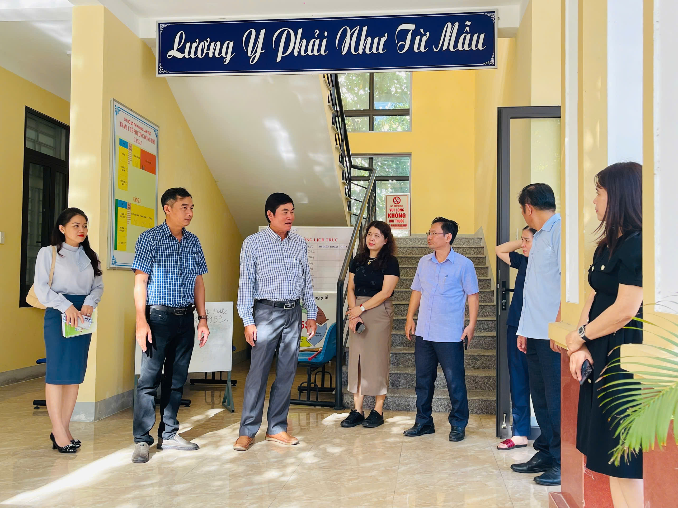 Tham quan mô hình PCTHTL tại Trạm y tế phường Đồng Phú TP. Đồng Hới