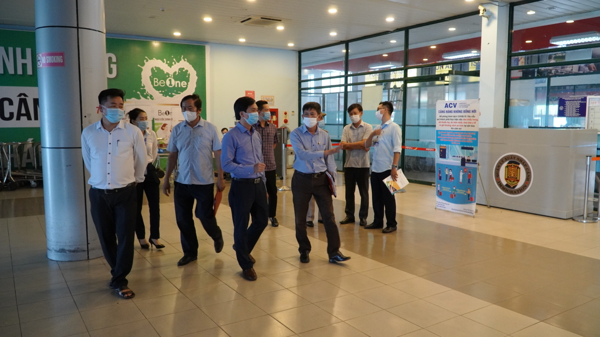 Ths Lê M Tiến Sân bay 1