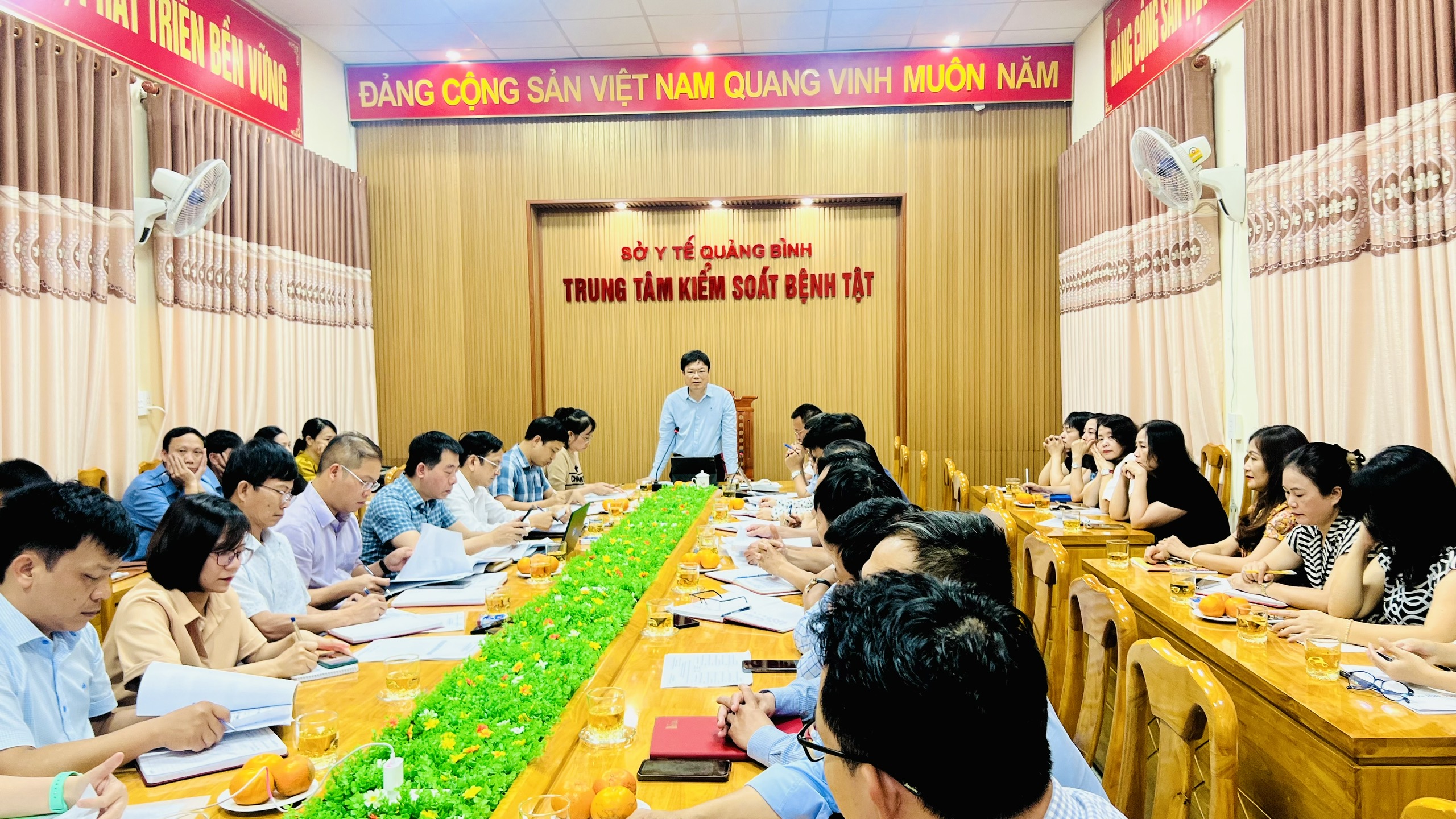 Toàn cảnh buổi làm việcjpg