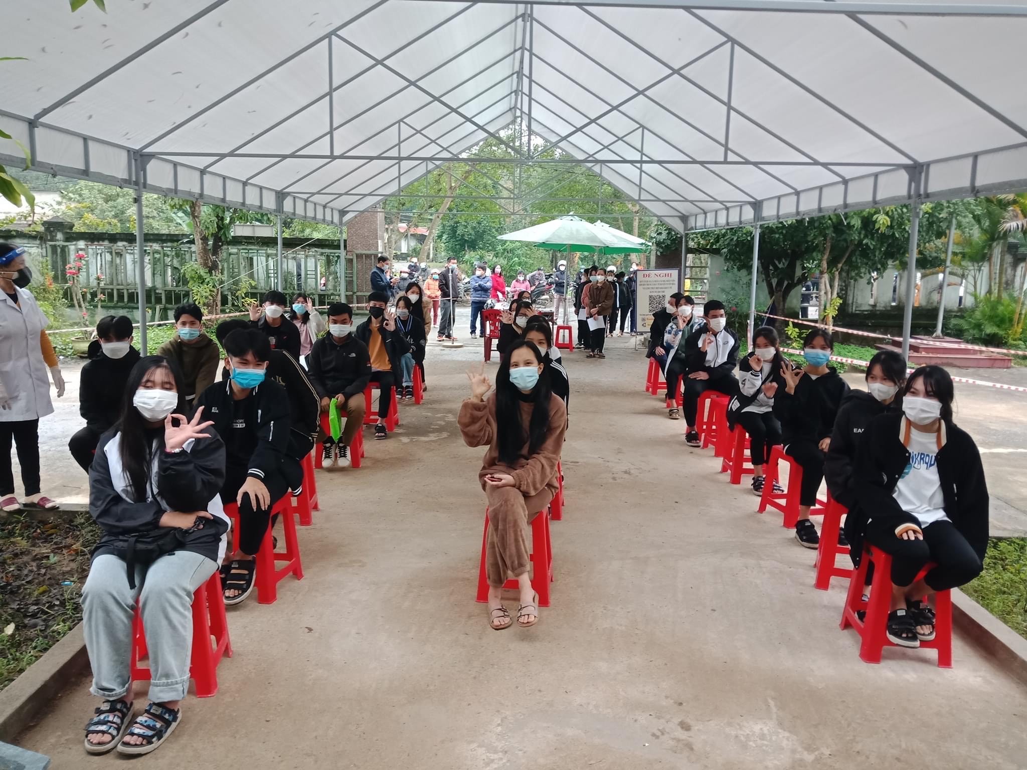 Triển khai tiêm vắc xin phòng Covid 19 cho học sinh lứa tuổi từ 16 đến 18 trên địa bàn huyện Tuyên Hoá 2