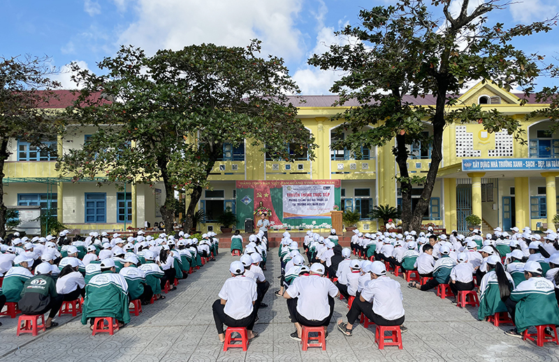 Trung tâm Kiểm soát bệnh tật tỉnh đẩy mạnh công tác truyền thông PCTHTL TLĐT TLNN tại các trường học trên địa bàn tỉnhjpg