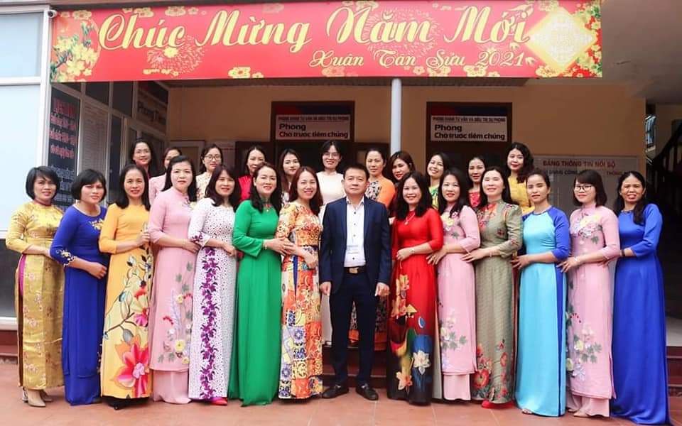 Tuần lễ áo dài xếp tiệp 2021