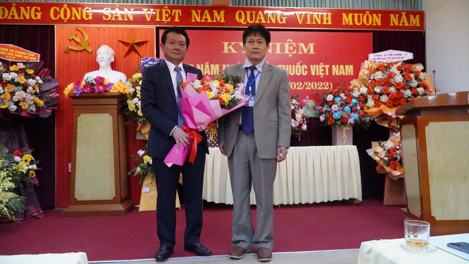 Xiếp nhận Hoa Bác Hiệu1 Custom