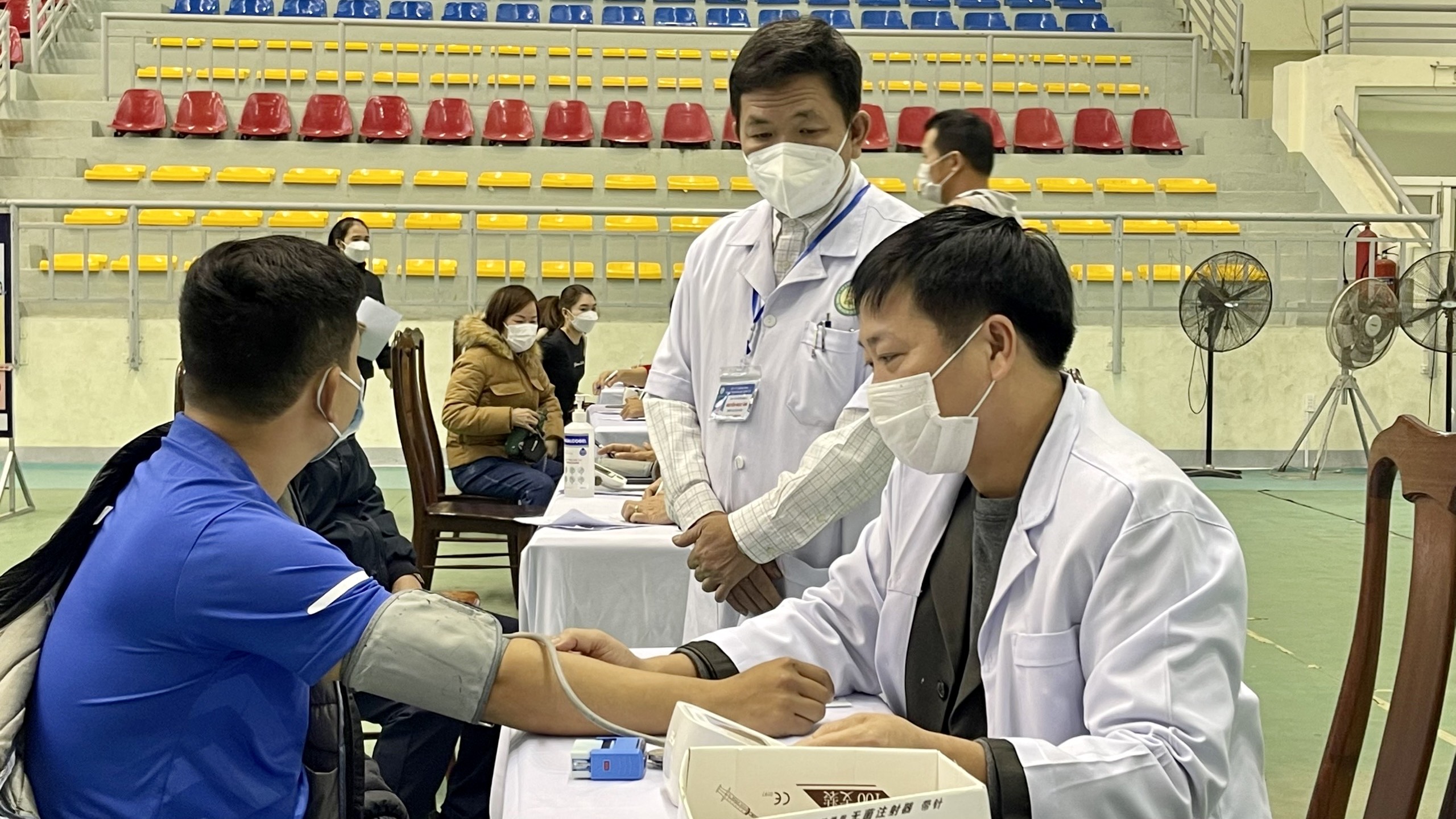 kham tư vân 6 tết