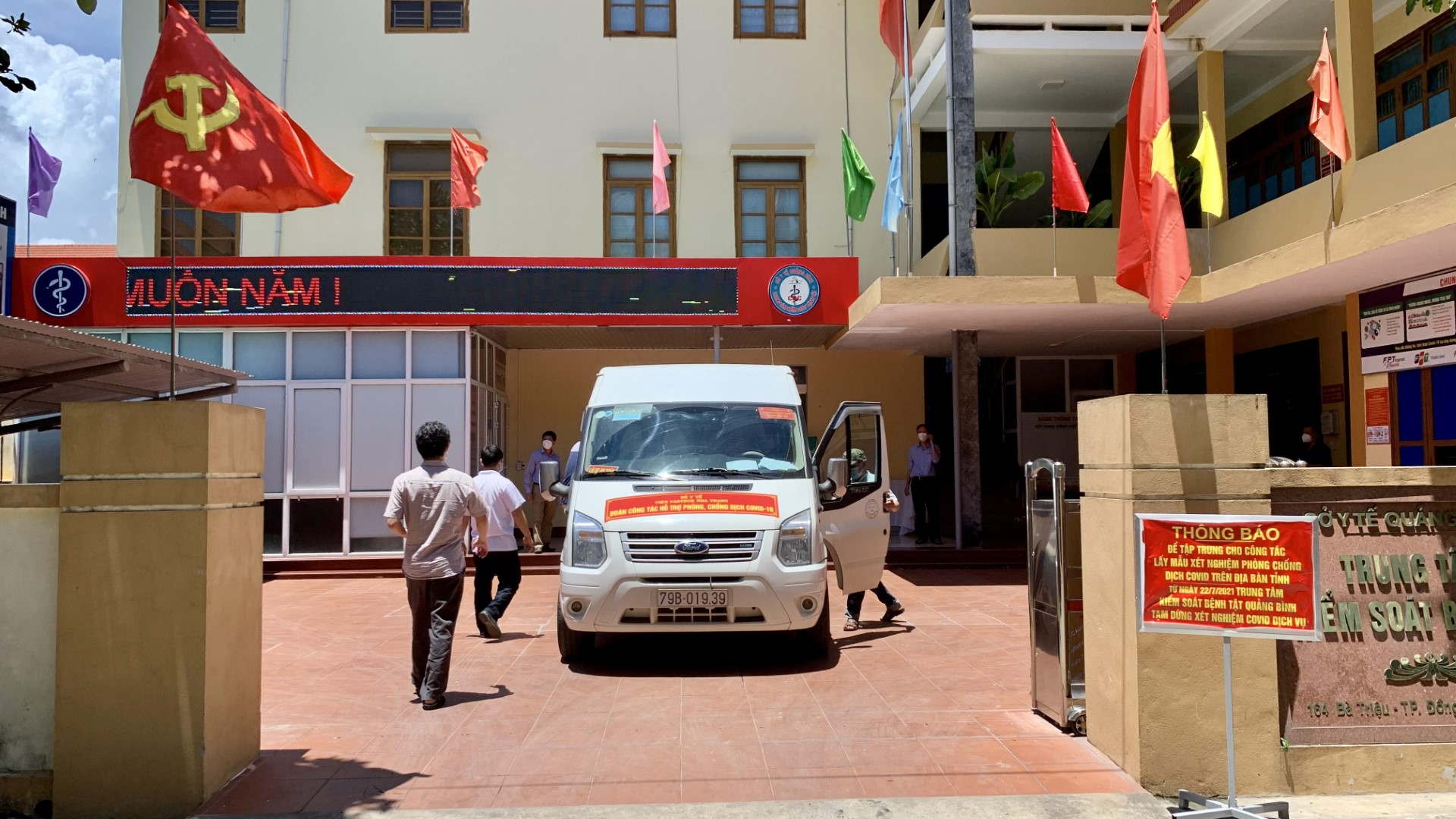 parter nha trang Large