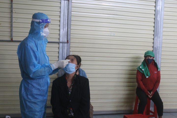 tại chợ Đồng Hới.1 Small