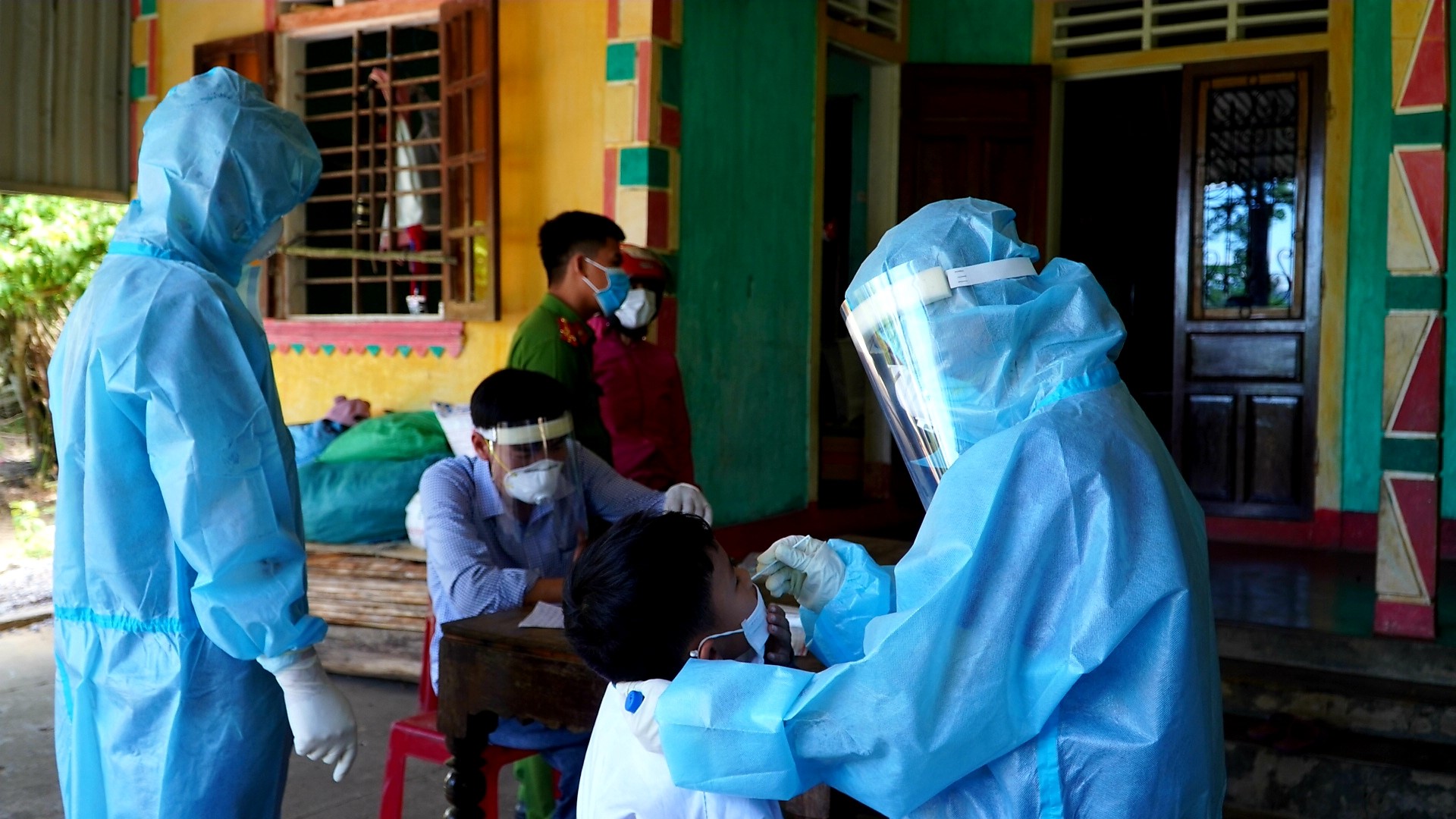 xet nghiêm sen thủy