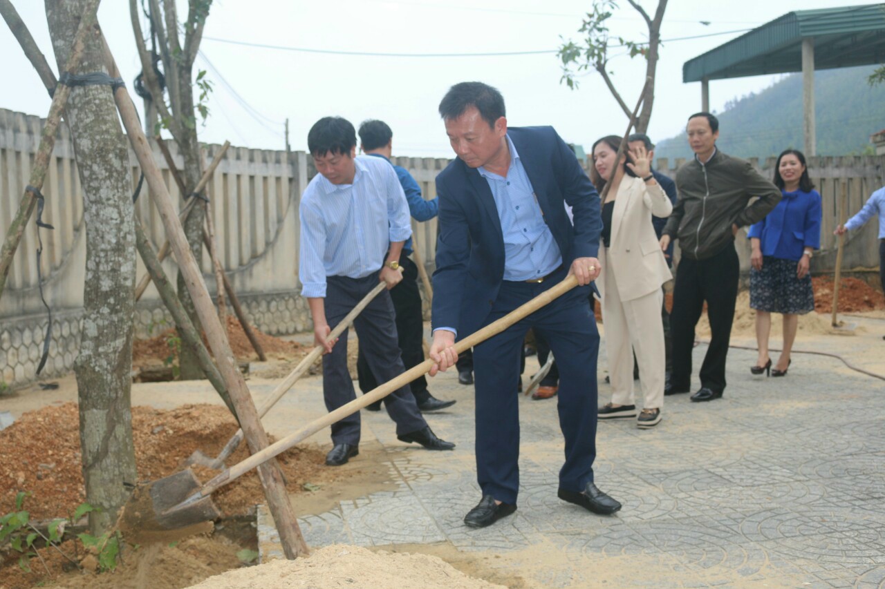 z2335327823481 1e4313a256d275c4d590aa693222504d