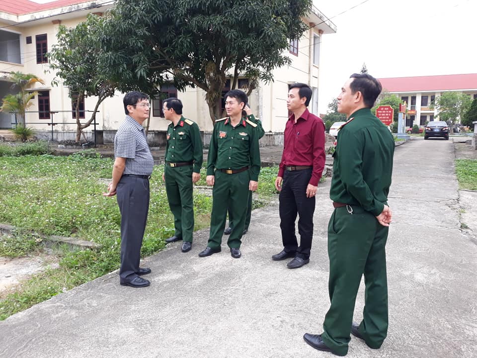 ĐC TRẦN TIẾN DŨNG CÙNG LÃNH ĐẠO SỞ Y TẾ BỘ CHỈ HUY QUAN SỰ TỈNH KIỂM TRA CÔNG TÁC CHUẨN BỊ ĐÓN KIỀU BÀO VỀ NƠI CÁCH LY