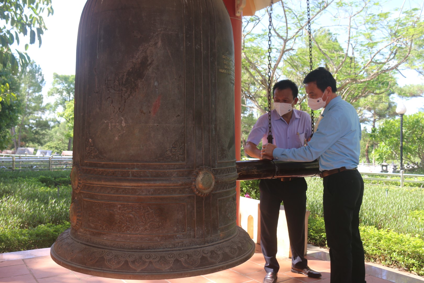 Đánh chuông 1 Large