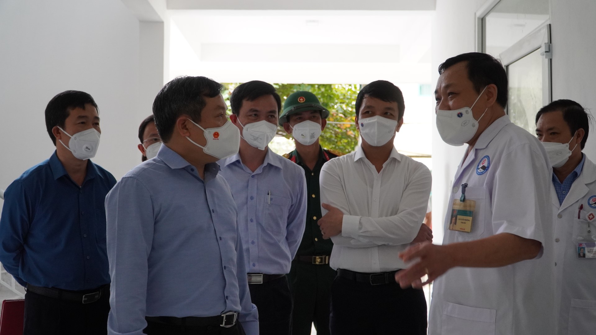 Đồng chí Bí thư Tỉnh ủy kiểm tra công tác phòng chống dịch tại xã Thuận Hóa 2 Large 1