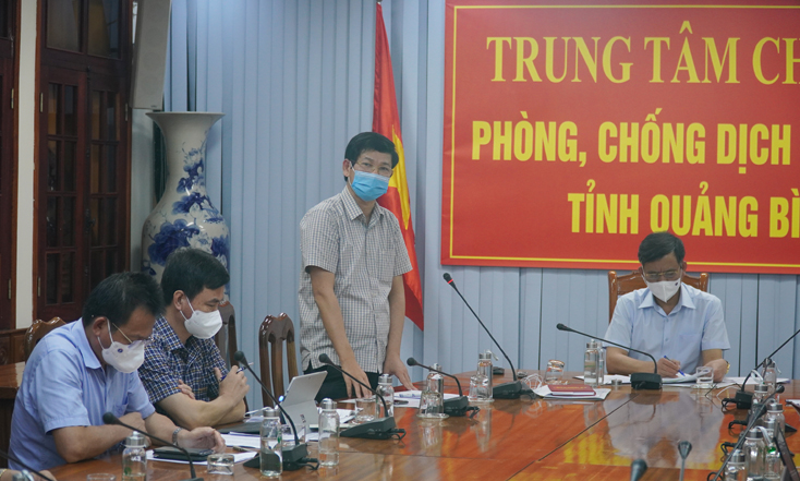 Đồng chí Hồ An Phong Phó Chủ tịch UBND tỉnh Phó CHT Thường trực Trung tâm phát biểu về triển khai công tác chống dịch trong thời gian tớijpg