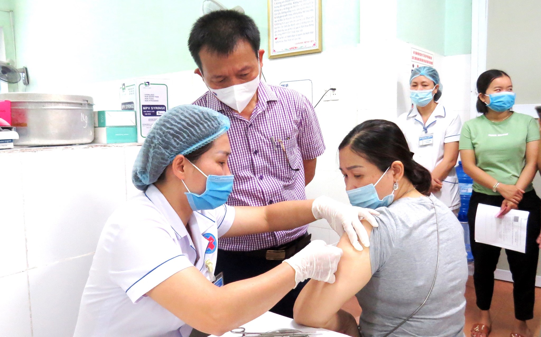 Ảnh 3 Đối tượng ưu tiên được tiêm Vác xin covid 19